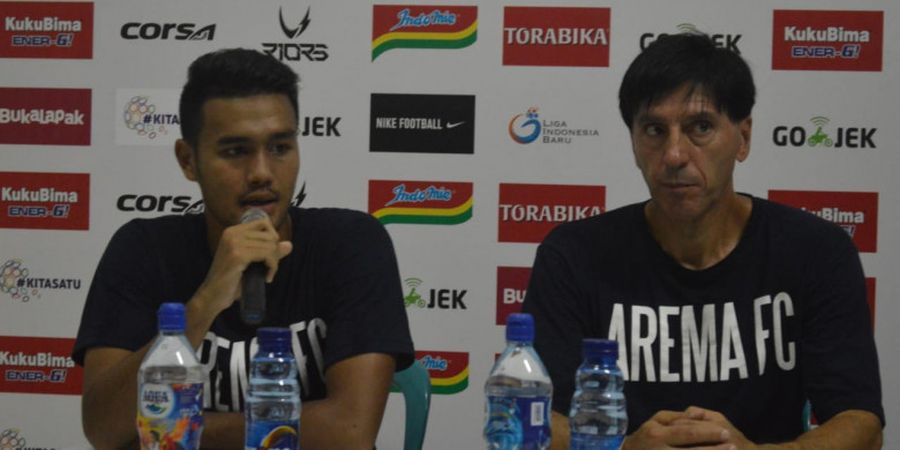 Striker Arema FC Sambut Tekanan Suporter PSIS Semarang