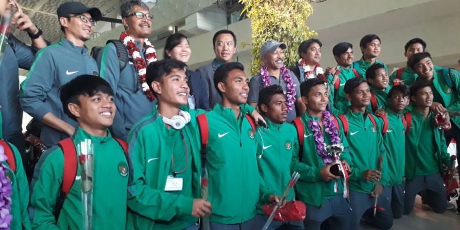 Senyum Manis Ratu Tisha Saat Sambut Kedatangan Timnas U-16 Indonesia Bikin Netizen Jatuh Cinta