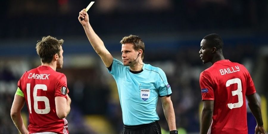 Liverpool Vs AS Roma Dipimpin Wasit yang Doyan Bagi-bagi Kartu