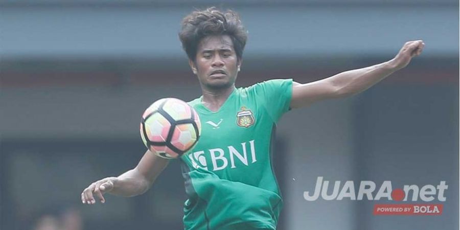 Bhayangkara FC Vs Borneo FC - Babak Pertama Banjir Kartu Kuning, Skor Masih Kacamata