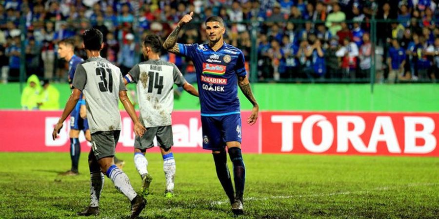 Ditinggal Rodrigo dos Santos, Ini Kata Bek Arema FC asal Brasil, Arthur Cunha