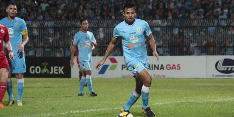 Dinilai Layak Gabung Timnas Indonesia, Bek Muda Persela Raih Predikat Pemain Muda Terbaik Liga 1 2018