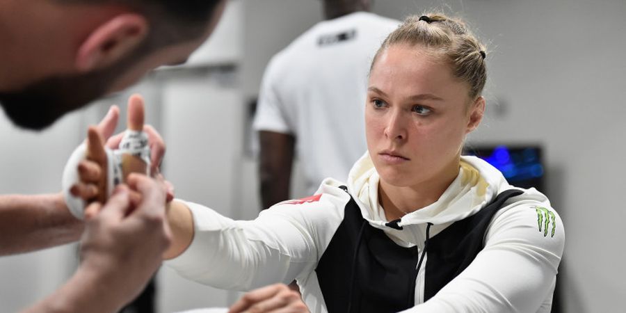 Mantan Juara Dunia UFC Ronda Rousey Pindah Jalur 