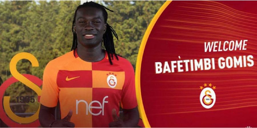 VIDEO - Tekanan Darah Rendah, Striker Galatasaray Kolaps di Lapangan