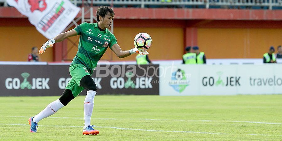 Kiper Madura United Tak Sabar Dilatih Hendro Kartiko