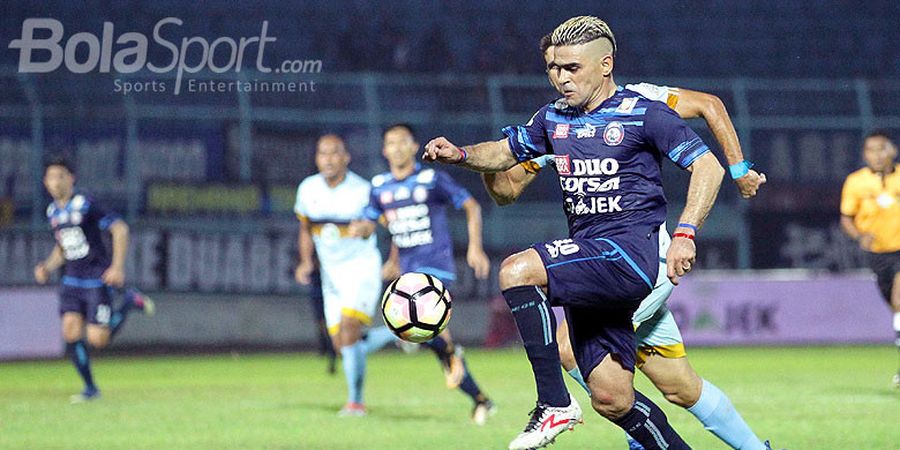 Arema FC Vs Persegres Gresik United - Ada yang Memuji Gonzales, Walau Kran Golnya Mampet, Apakah Ini Kode?