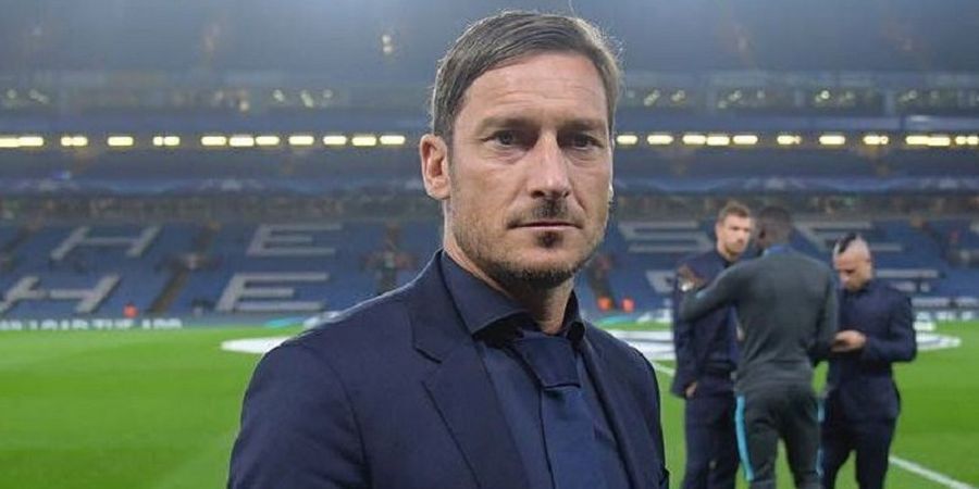 Francesco Totti Lega AS Roma Lawan FC Porto di Babak 16 Besar Liga Champions