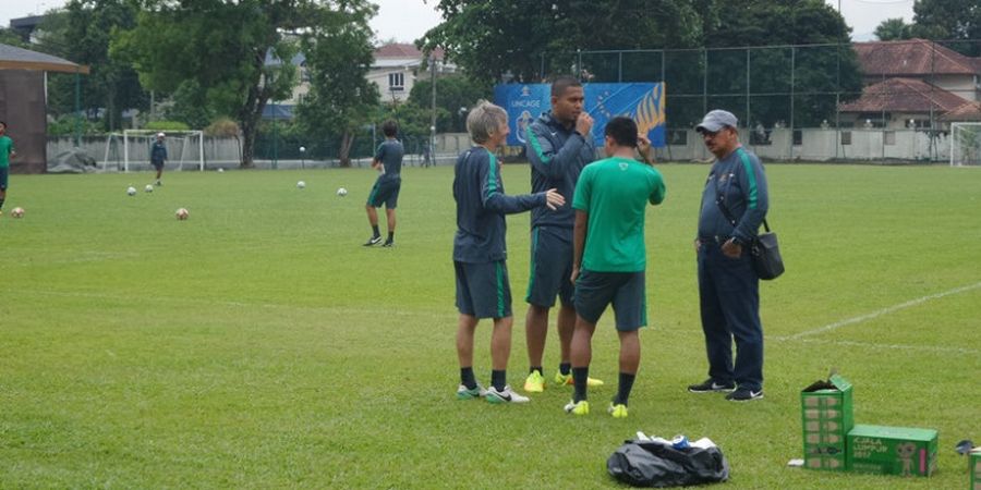 Beri Ucapan Selamat Ulang Tahun, Orang Terdekat Luis Milla Sebut Stefano Lilipaly Rivalnya