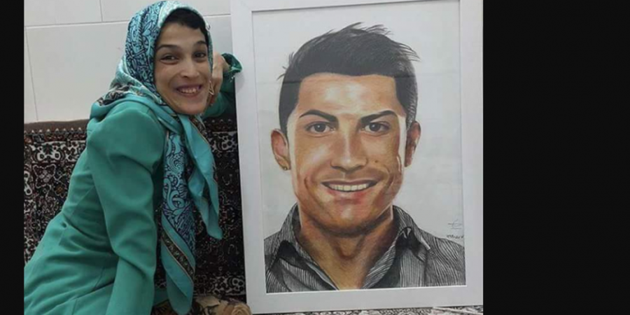 Keren, Wanita Penyandang Disabilitas Ini Lukis Wajah Ronaldo dan Messi dengan Kaki