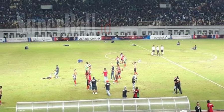 BREAKING NEWS - Air Mata Tumpah di Wibawa Mukti, Persipura Juara Liga 1 U-19 Usai Tumbangkan Persib Bandung