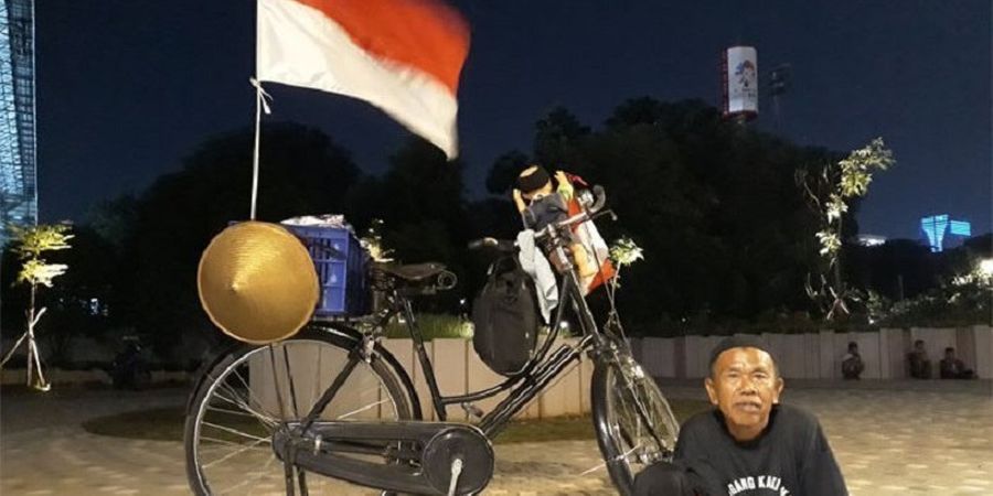 Ini Dia Kisah Bapak Paruh Baya asal Pasuruan yang Ngonthel demi Saksikan Arema FC di SUGBK