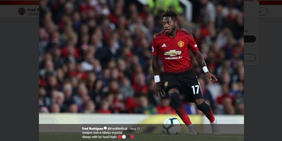 VIDEO - Aksi Fan Man City Pamerkan Gestur Rasialis kepada Fred di Derbi Manchester