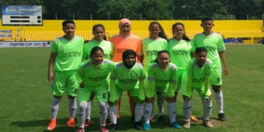 Keren! Wanita Ini Tunjukkan Gender Bukan Penghalang untuk Jadi Pelatih Sepak Bola