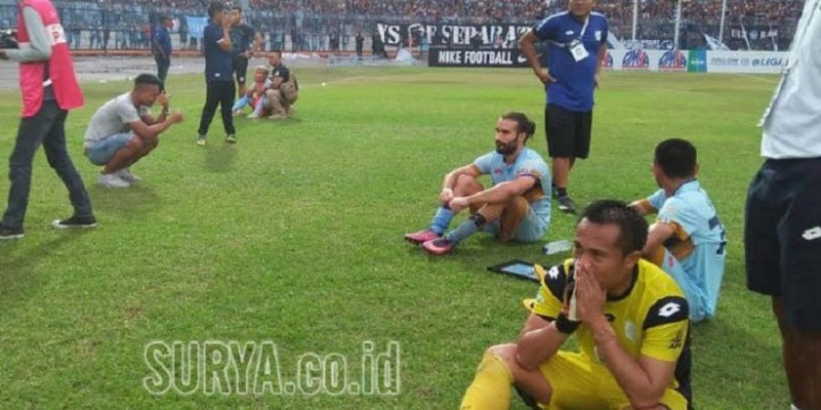 Isak Tangis Pemain Persela Warnai Kepergian Choirul Huda