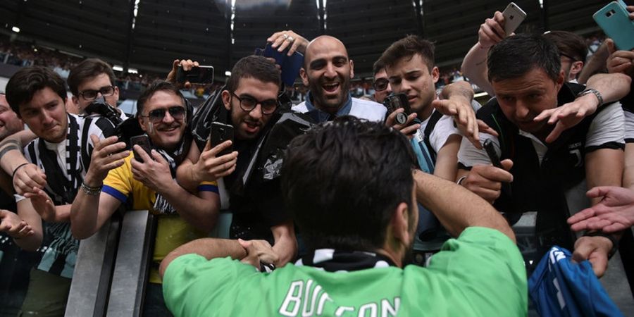 Gianluigi Buffon Dapatkan Kejutan Istimewa dari Fan Setelah Penampilan Terakhirnya bersama Juventus