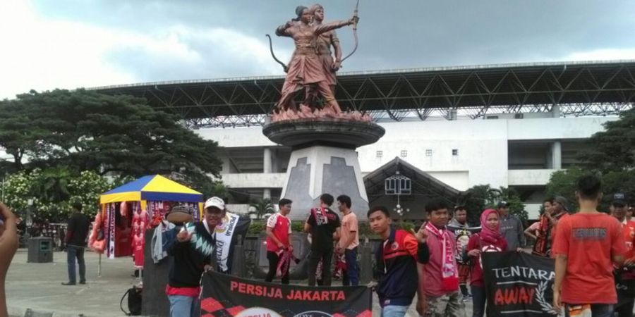 Patung Panahan, Spot Narsis Suporter Persija Jakarta dan PSMS Medan