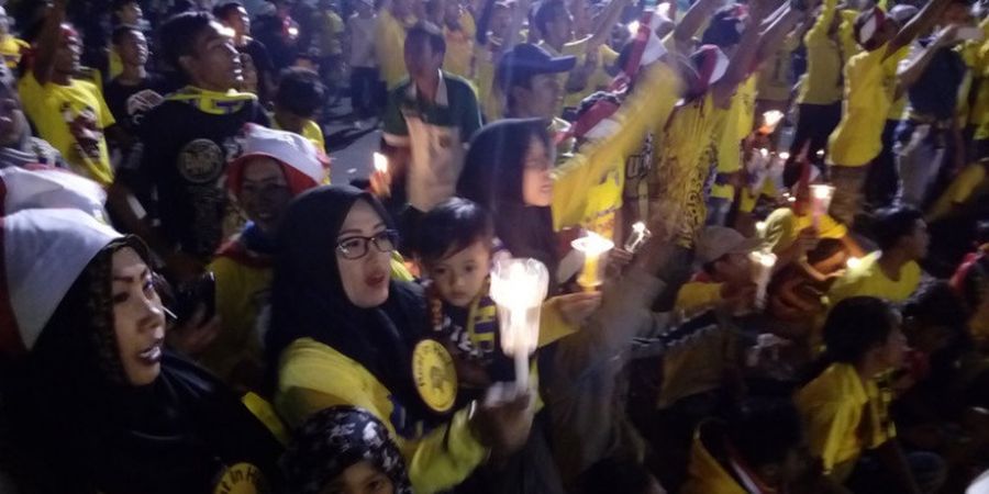 Persegres Tanding, Ultrasmania Demo di Luar Stadion 