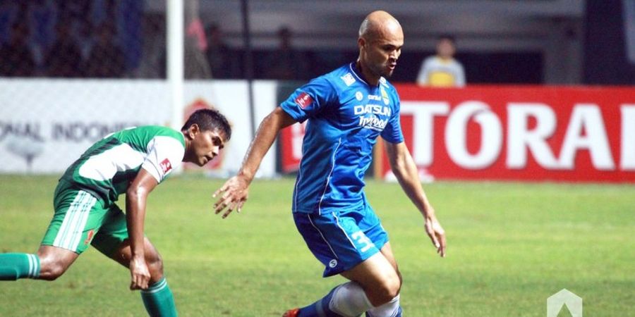Persib dan Arema Imbang Tanpa Gol 