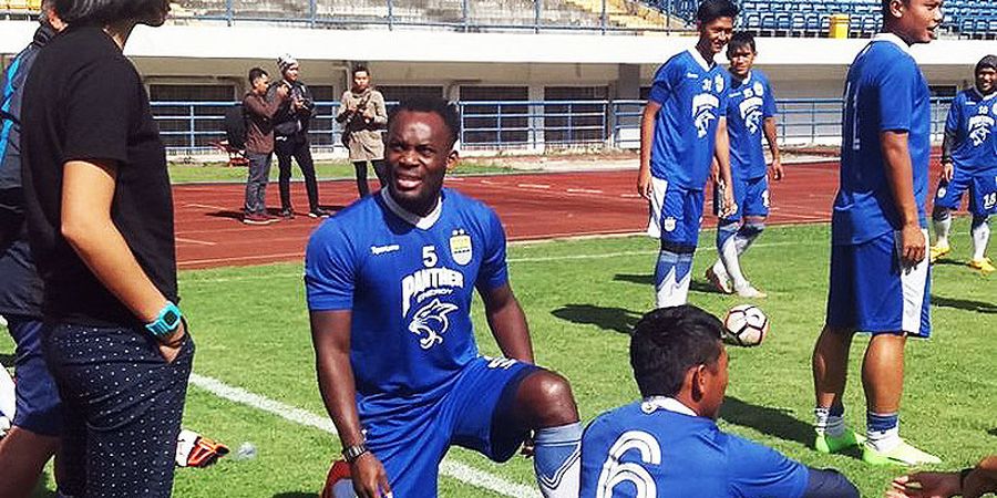 Michael Essien Tak Menyangka Akhirnya Menjadi Seorang Pelatih