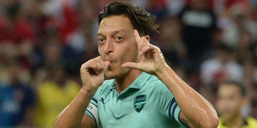 Menyandang Atlet Muslim di Arsenal, Mesut Ozil Masih Sampaikan Hal Ini ke Fannya