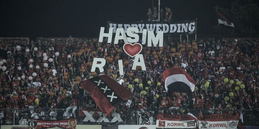 Sejumlah Fans Bali United Aransemen Chant Bangga Mengawalmu dengan Alunan Musik Jawa dan Bali