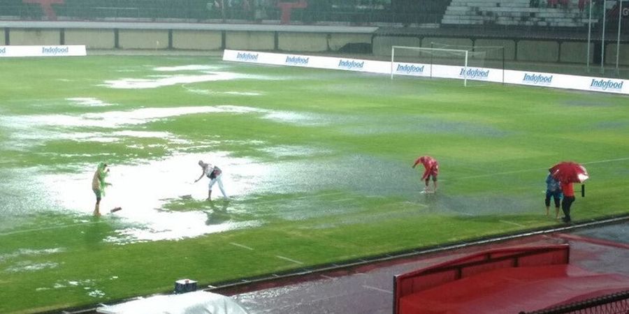 VIDEO - Jelang Laga Bali United vs Tampines Rovers, Stadion Dipta Dilanda Hujan Deras dan Angin Kencang