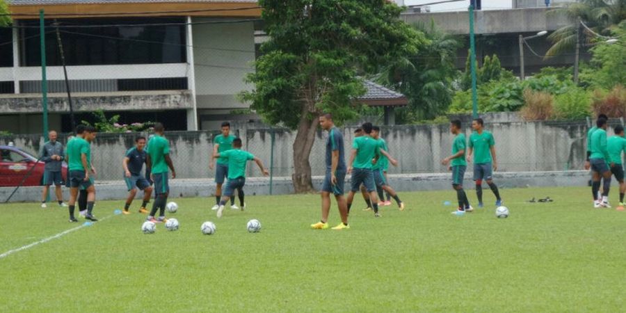 VIDEO - Lihat Aksi Ryuji Utomo Kelabui Gavin Kwan di Sesi Latihan Ringan Skuad Garuda Muda