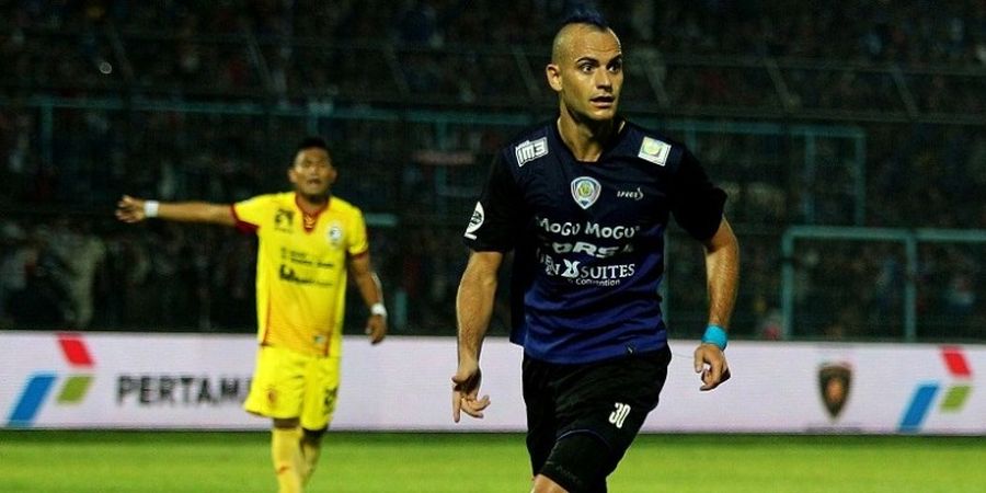 Bukan ke Arema FC, Kiko Insa Justru Bergabung dengan Klub Ini