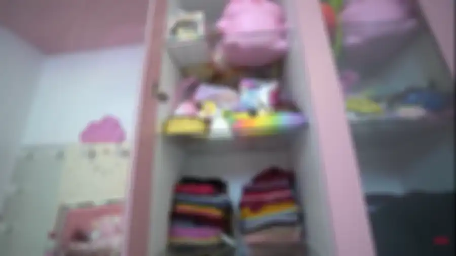 Serba Pink dengan Pernak-pernik Hello Kitty, Intip Kamar Mewah Sang Ratu YouTube Ria Ricis!