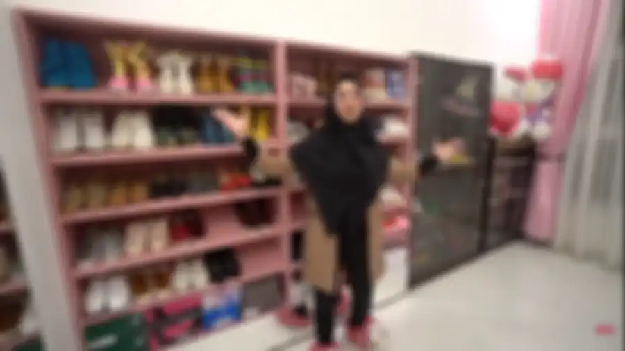 Serba Pink dengan Pernak-pernik Hello Kitty, Intip Kamar Mewah Sang Ratu YouTube Ria Ricis!