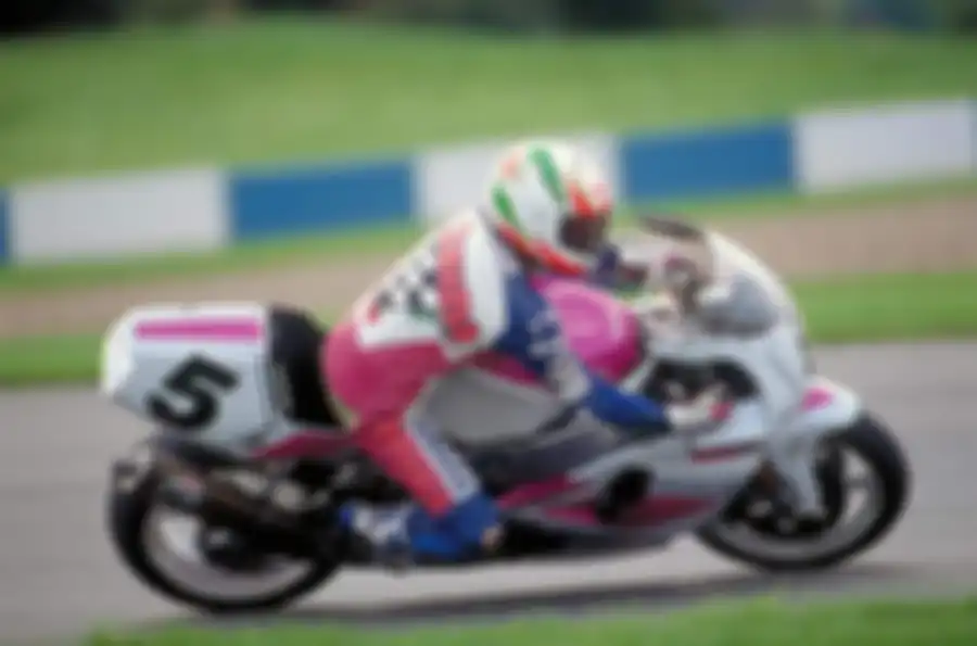 Foto motor asli Yamaha YZF750 yang dibawa Fabrizio Porivano sendiri