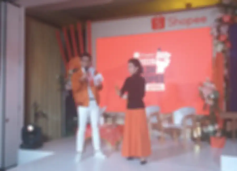 Syahrini di acara #2019PilihShopee di kawasan Menteng, Jakarta Pusat (2/4/2019) ungkap alasan dipilih Reino Barack.