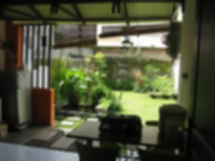 Desain dapur terbuka anti pengap bikin kepo pemilik rumah. Sebab, model atapnya dibuat begini. Foto hasilnya dibahas.