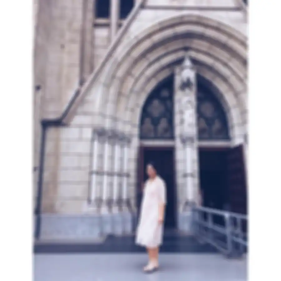 Anneke Jodi di Gereja Katedral