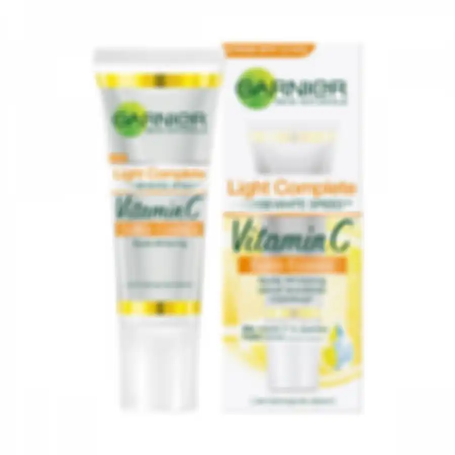 Garnier Light Complete White Speed Vitamin C Super Essence
