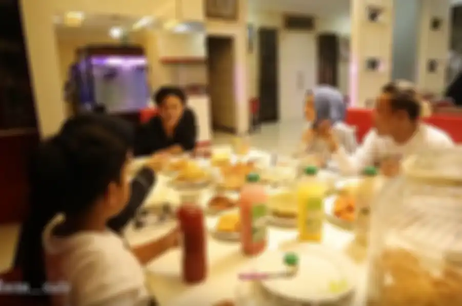 Rizky Febian berikan syarat untuk Nathalie Holscher.