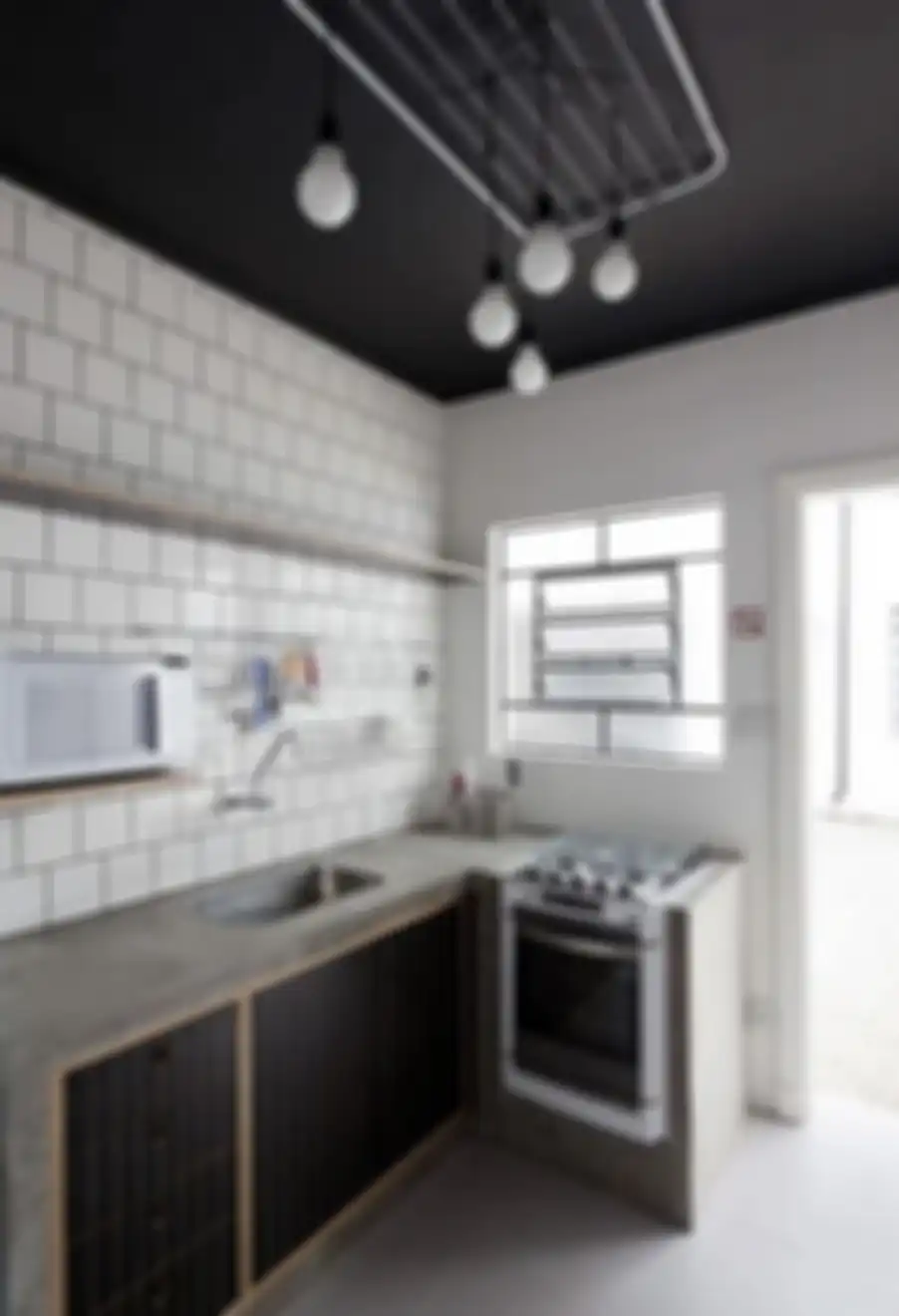 Desain meja dapur cor bentuk L sulap area memasak tampak estetik nan cantik. Pantas dapat acunagn jempol mertua. Ini 7 foto hasilnya.