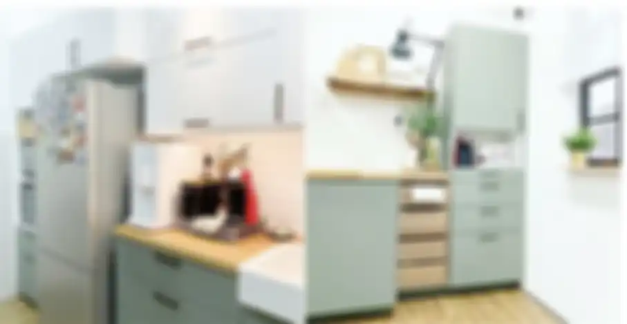 Desain kabinet dapur minimalis memulas area memasak jadi tampak cantik. Fungsinya juga maksimal di balik aesthetic. Simak 8 foto hasilnya. 