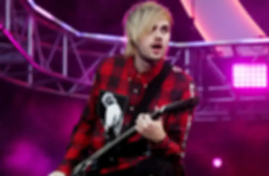 Michael Clifford (5SOS)