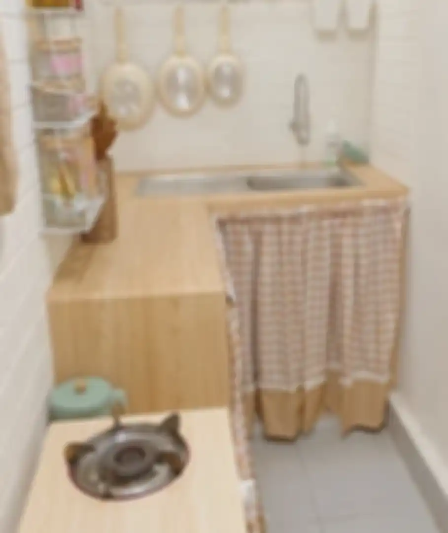 Intip yuk desain dapur kecil estetik yang menjadi solusi buat rumah mungil. Ternyata bisa jadi idaman. Ini foto cantiknya.