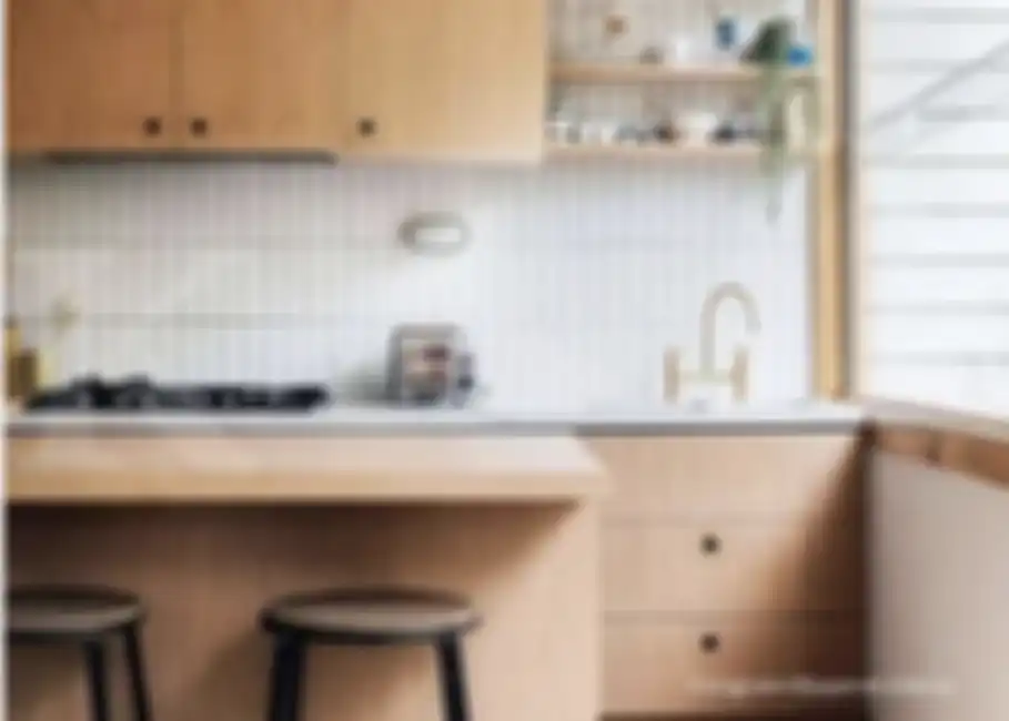 Inilah desain keramik dinding dapur motif kotak aesthet yang bikin ruang masak selalu tampak kinclong. Lihat 7 foto referensinya yuk.