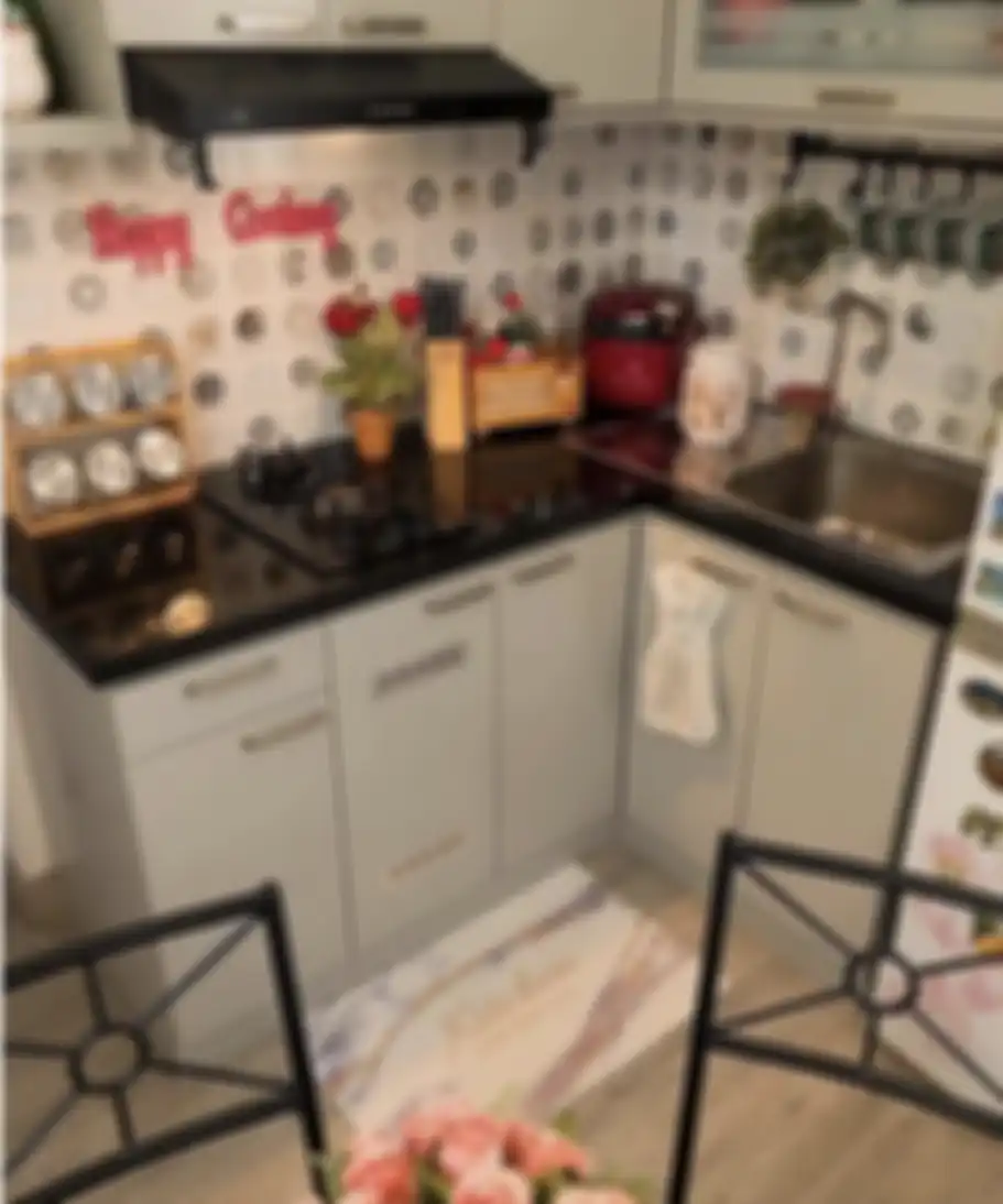 Desain dapur sempit aesthetic ini bikin istri tambah kreatif mengolah masakan. Biarpun kecil tapi fungsional. Intip 7 foto hasilnya.