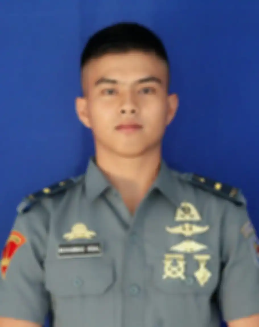 Foto Komandan Pos Marinir TNI AL yang gugur di Papua tersebar di media sosial. Anggota Marinir itu mengalami luka berat di bagian lengan. 