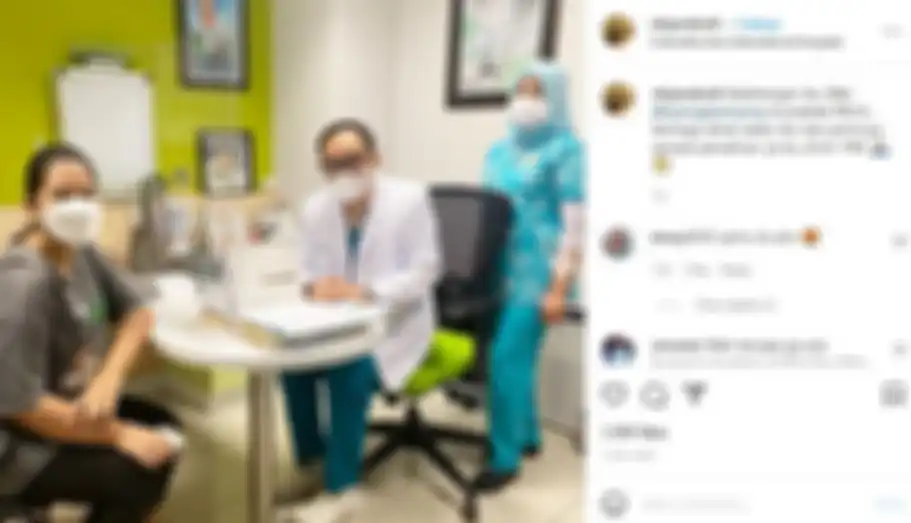 Kahiyang Ayu memeriksakan kandungannya