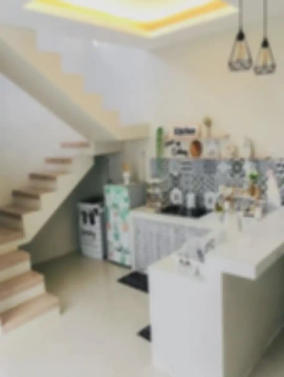 Desain dapur minimalis modern ini bisa menyulap area memasak jadi makin tampak berkelas. Ada 6 foto inspirasinya. 