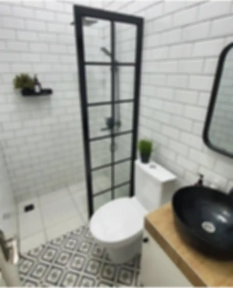 Desain kamar mandi sempit di rumah type 36 ini tak lagi sumpek cuma dengan menghilangkan benda ini. Lihat 9 foto hasilnya.