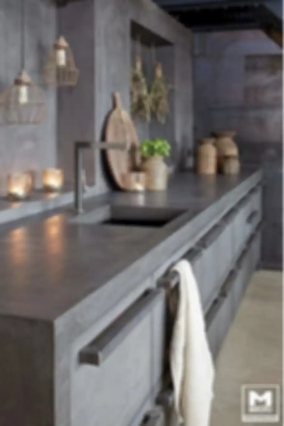Desain meja dapur cor yang bujetnya lebih murah dari keramik ini jadi siasat jitu suasana tempat masak tetap bisa artsy. Ini 9 foto buktinya.