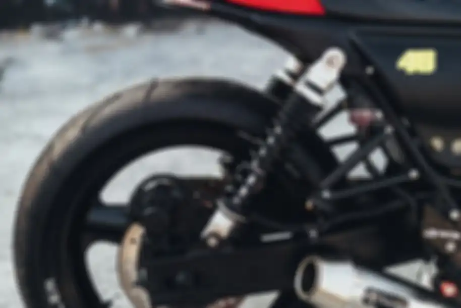 Honda CB400 SF Cafe Racer Treasure Garage