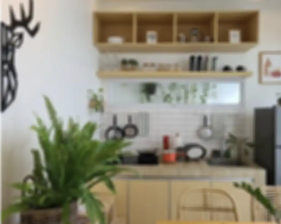 Desain dapur japandi di rumah mungil benar-benar bikin pangling. Mertua sampai menelan ludahnya. Intip yuk 7 foto hasilnya. 