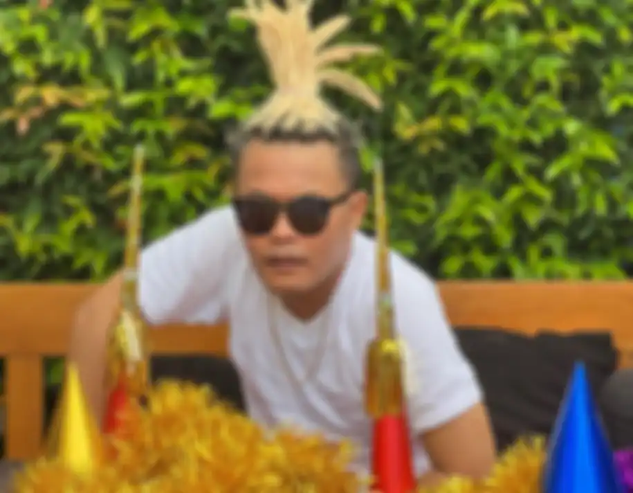 Rekan Sule beberkan kebiasaan aneh sang komedian yang belum banyak orang tahu, Christian Sugiono sampai melongo saat mendengarnya.